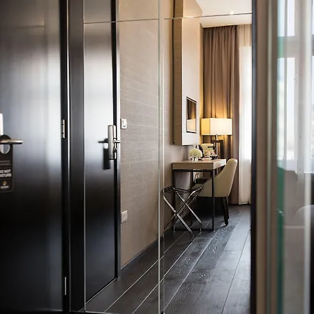 Dominic Smart & Luxury Suites - Republic Square 4* Белград