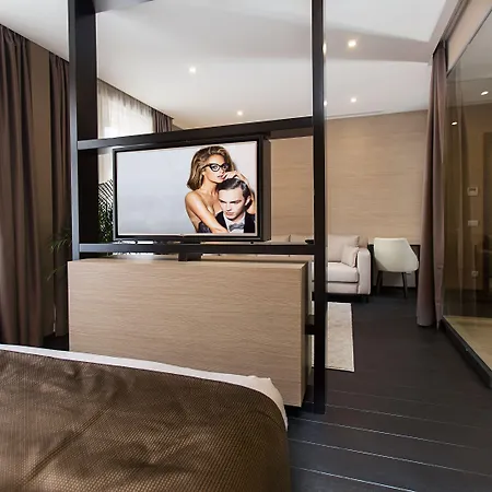 Dominic Smart & Luxury Suites - Republic Square Белград