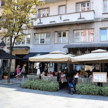 Dominic Smart & Luxury Suites - Republic Square