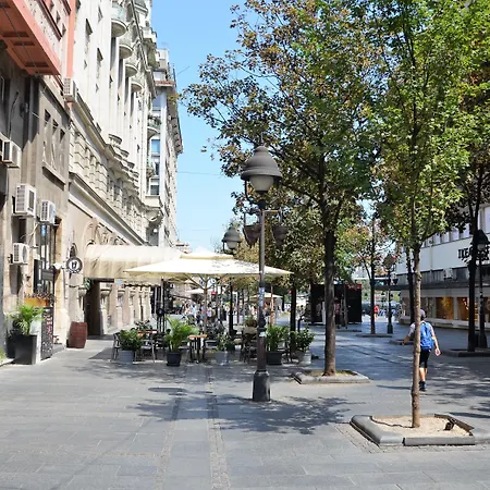 Dominic Smart & Luxury Suites - Republic Square Гостевой дом