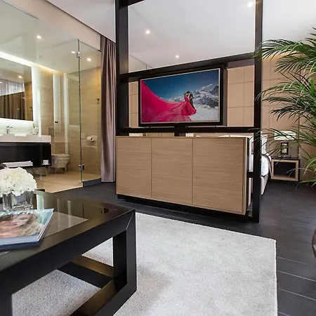 Dominic Smart & Luxury Suites - Republic Square Белград