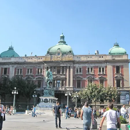 Dominic Smart & Luxury Suites - Republic Square Guest house 4*