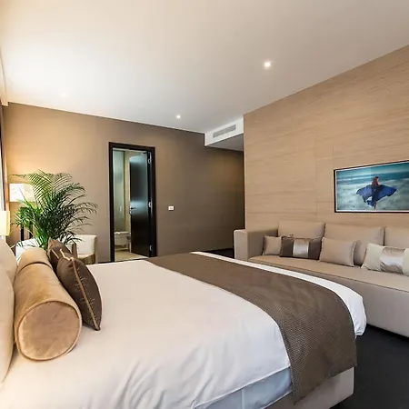 Dominic Smart & Luxury Suites - Republic Square Guest house