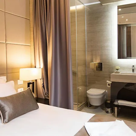 Гостевой дом Dominic Smart & Luxury Suites - Republic Square 4*