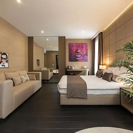 Dominic Smart & Luxury Suites - Republic Square Гостевой дом