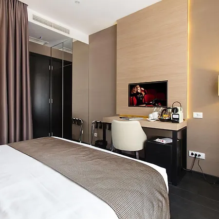 Guest house Dominic Smart & Luxury Suites - Republic Square 4*