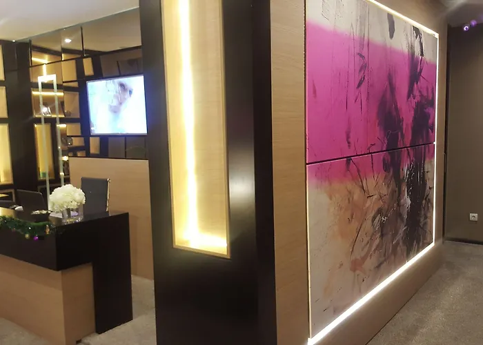 Гостевой дом Dominic Smart & Luxury Suites - Republic Square Белград