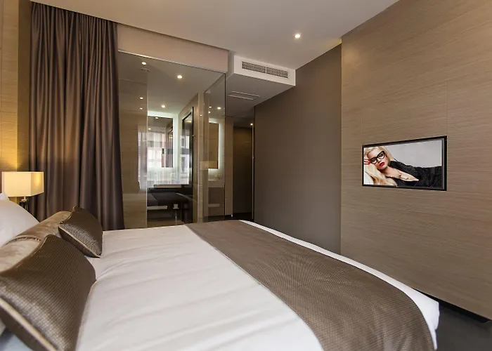 Гостевой дом Dominic Smart & Luxury Suites - Republic Square