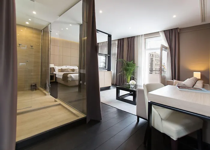 Гостевой дом Dominic Smart & Luxury Suites - Republic Square 4*