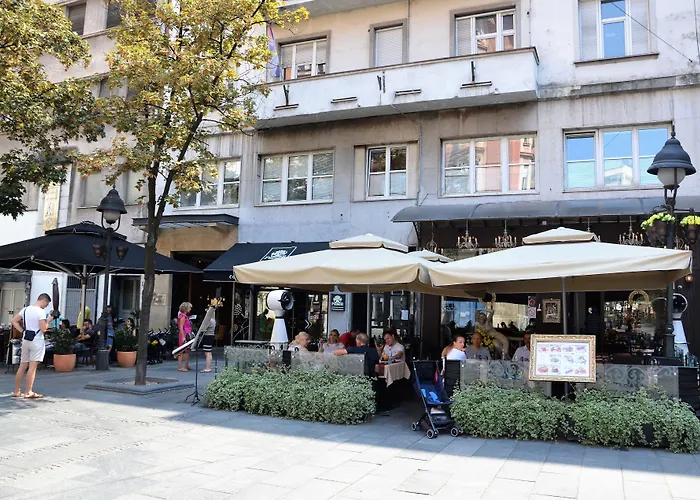 Dominic Smart & Luxury Suites - Republic Square