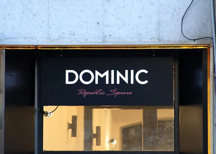 Dominic Smart & Luxury Suites - Republic Square Гостевой дом
