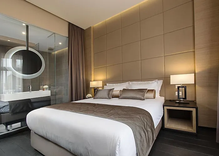 Гостевой дом Dominic Smart & Luxury Suites - Republic Square Белград